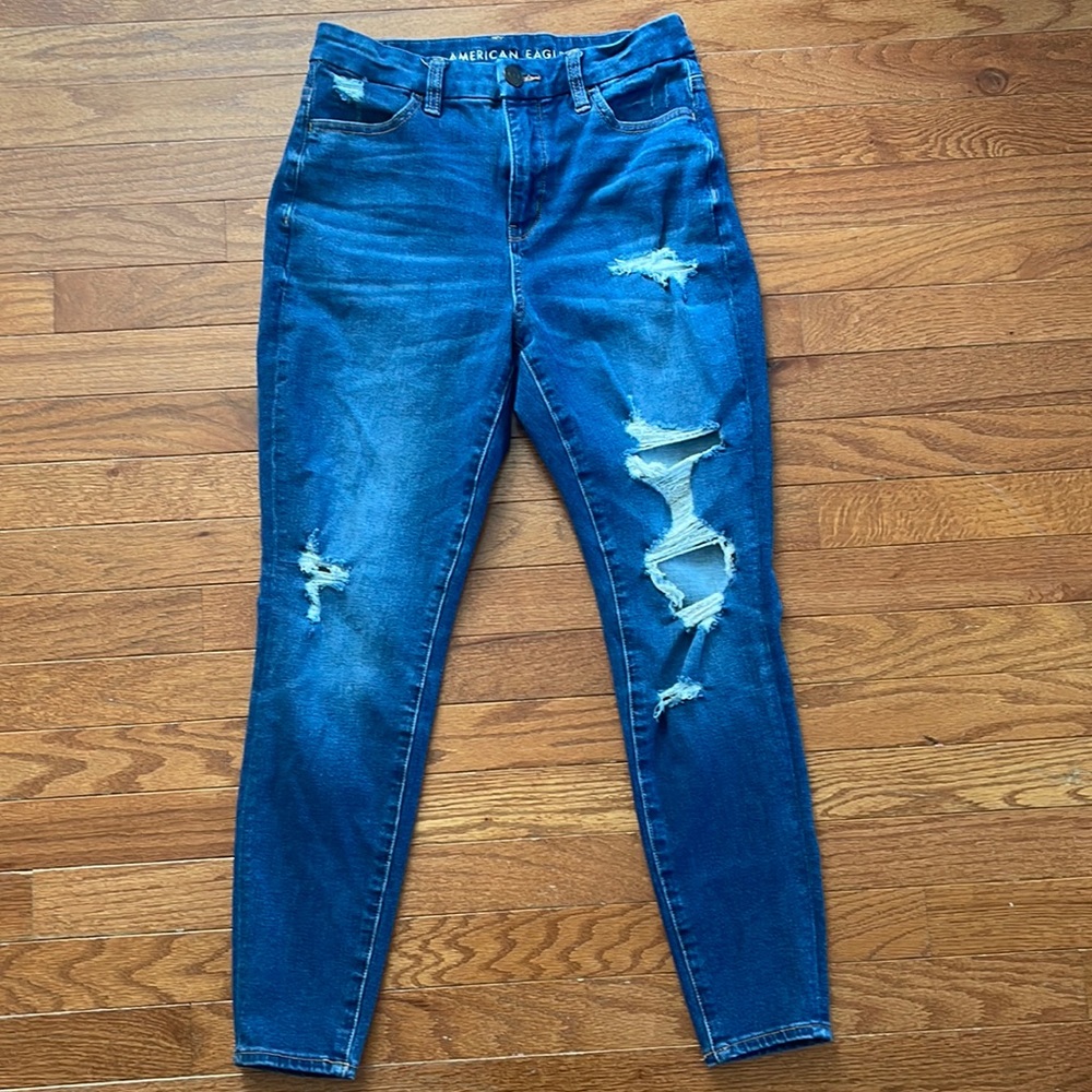 American Eagle size 2 ripped jeans